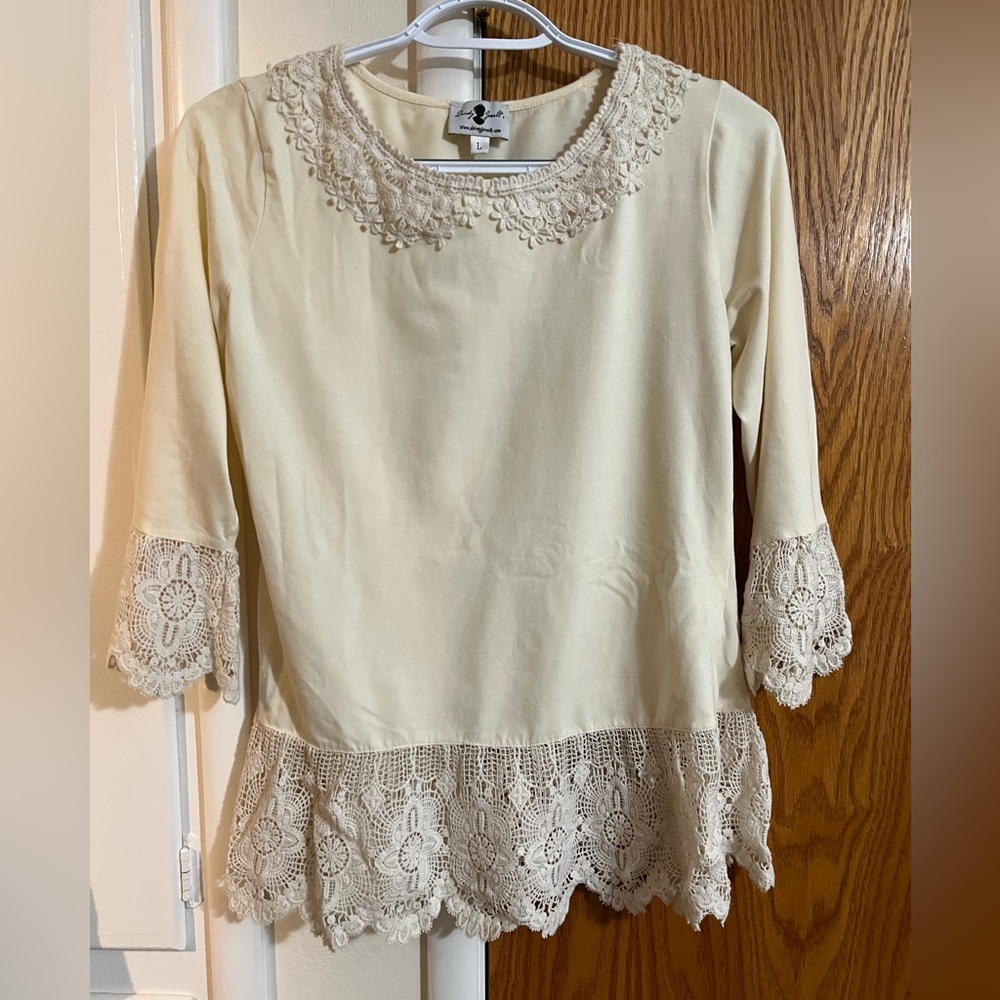 Dainty Jewell’s Lace top and skirt set